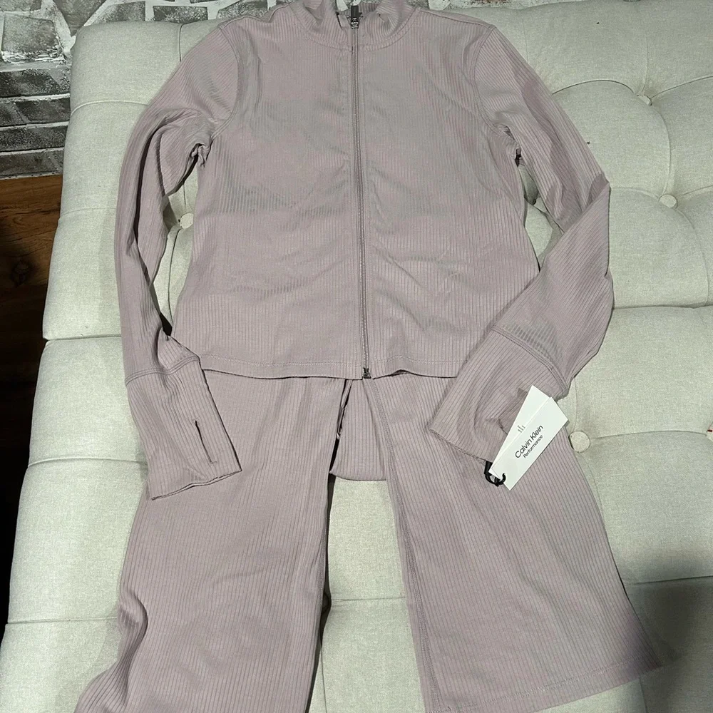 Calvin Klein Pink Track Pants & Joggers Set - Picture 3 of 9